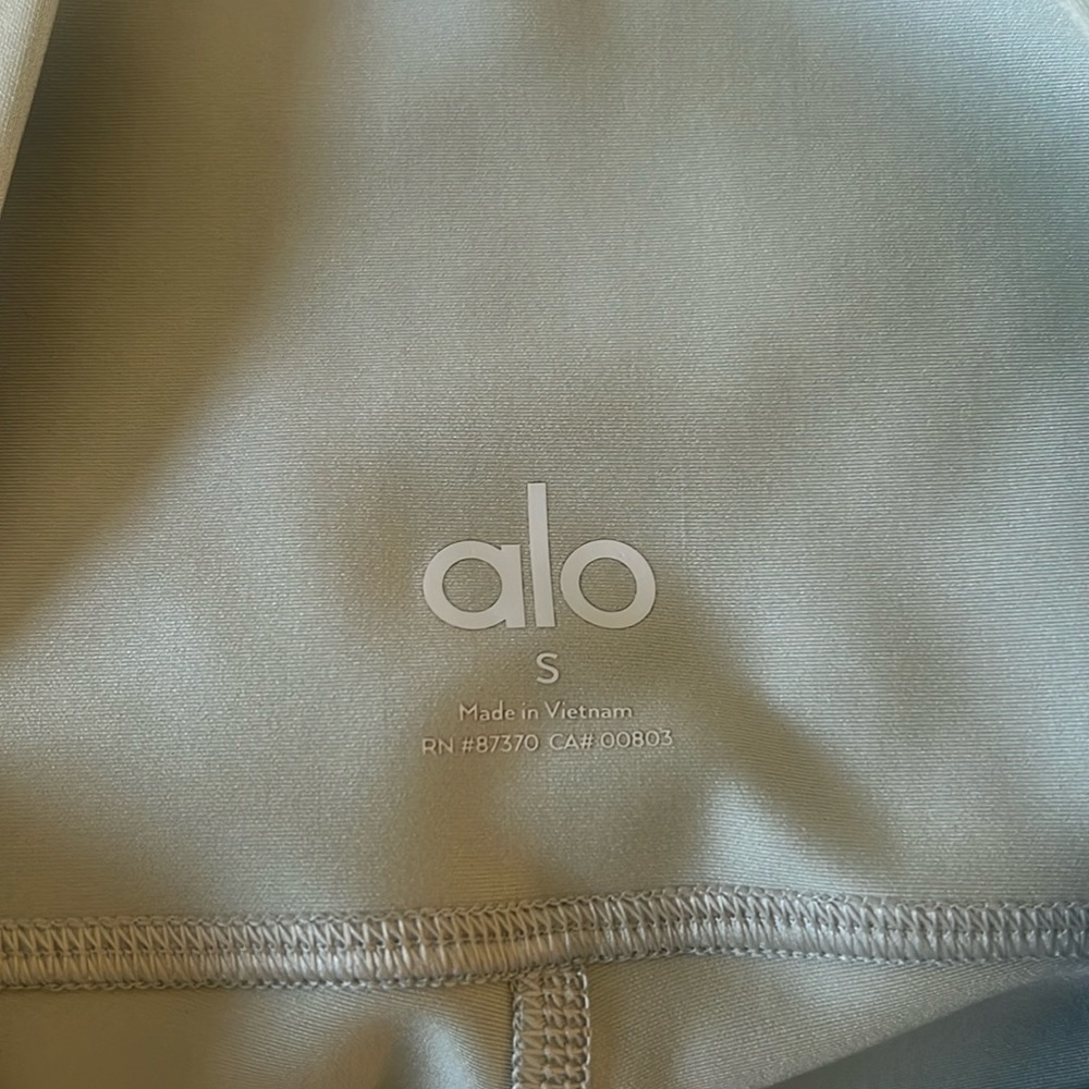 Alo soft green leggings